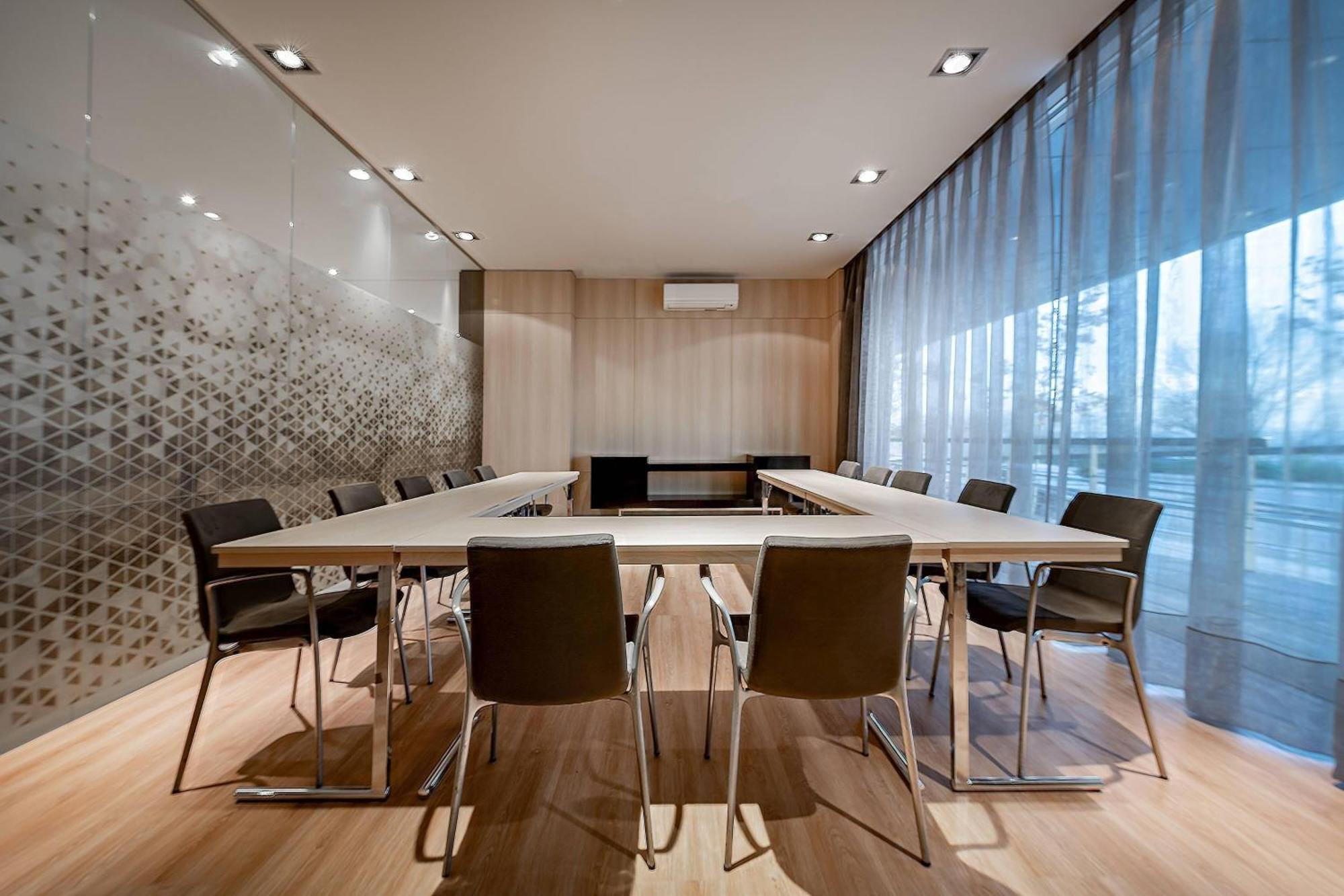 Ac Hotel San Sebastian De Los Reyes By Marriott Exterior photo