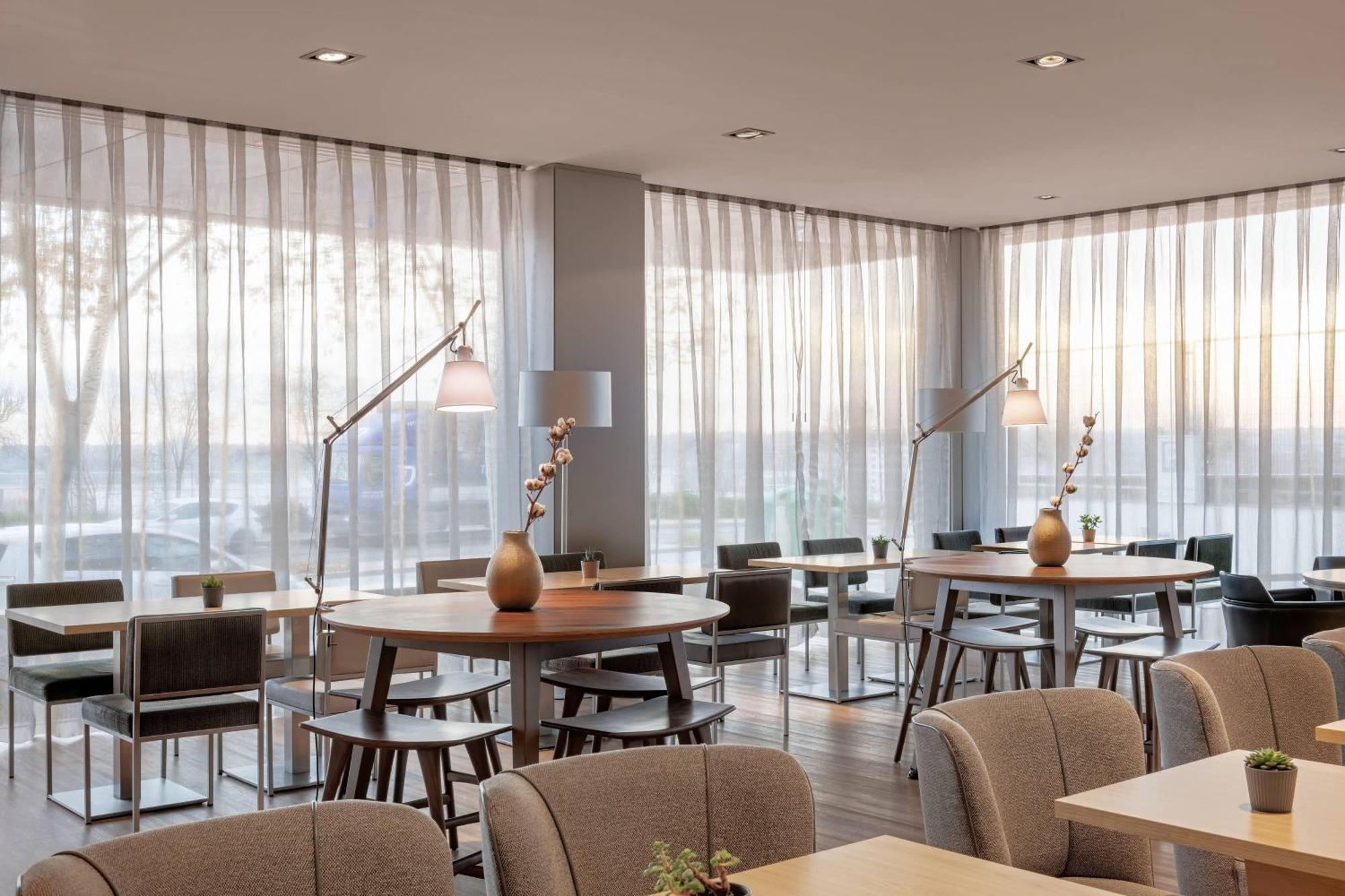 Ac Hotel San Sebastian De Los Reyes By Marriott Exterior photo