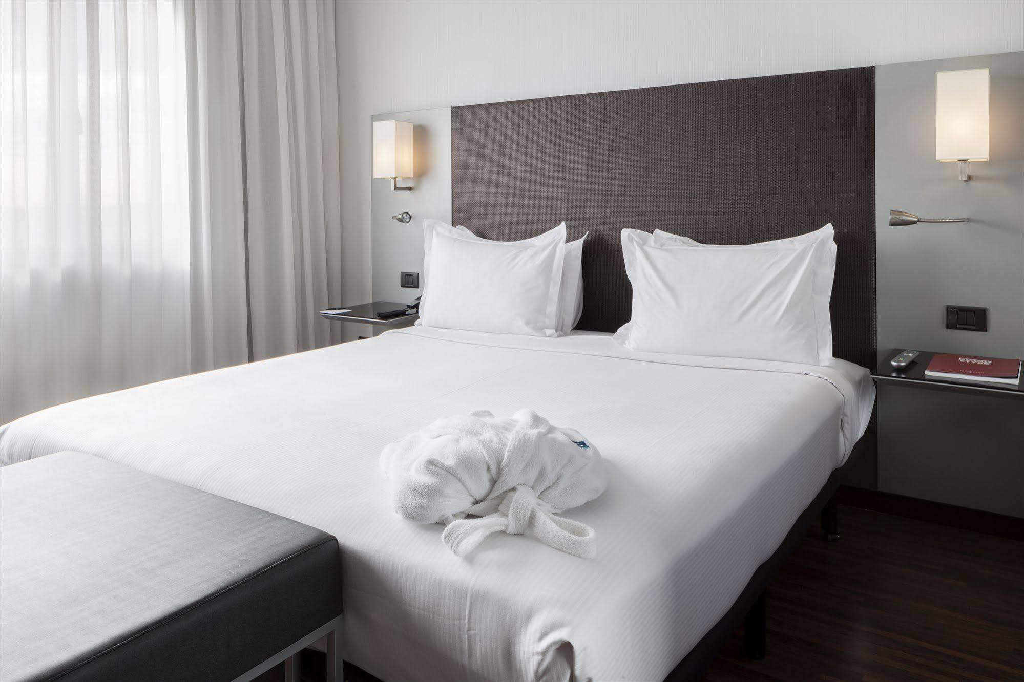 Ac Hotel San Sebastian De Los Reyes By Marriott Exterior photo
